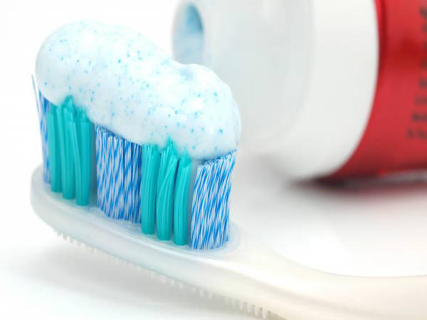 Các loại mỹ phẩm, sữa rửa mặt, kem đánh răng... có chứa các hạt nhựa microbeads có thể gây hại cho sức khỏe con người