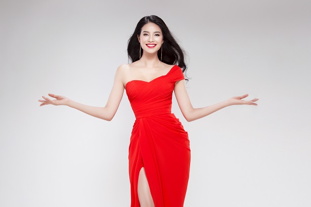 Nỗ lực giảm cân, đạt thân hình chuẩn của Phạm Hương tham gia Miss Universe