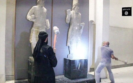 Phiến quân IS phá hủy các tượng cổ tại Iraq vào tháng 2 vừa qua