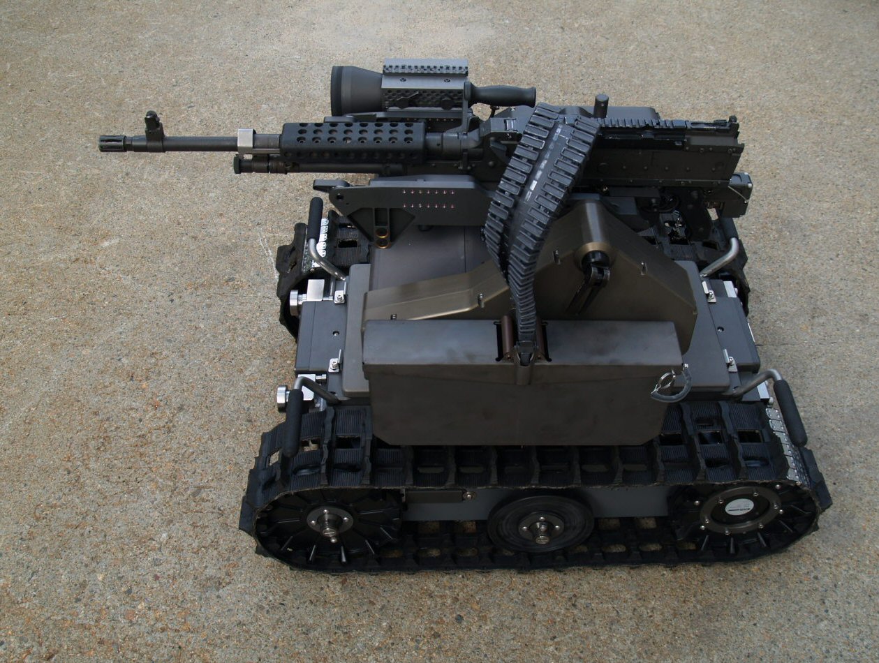 Robot chiến đấu MAARS có hình dáng giống một chiếc xe tăng mini.