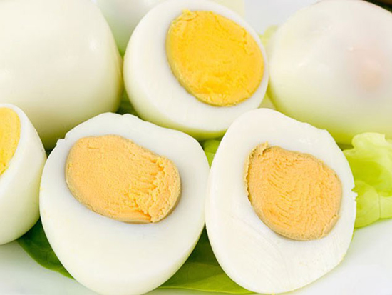 Trứng giúp trẻ tăng cân hiệu quả vì chứa nhiều protein và ít carbohydrate