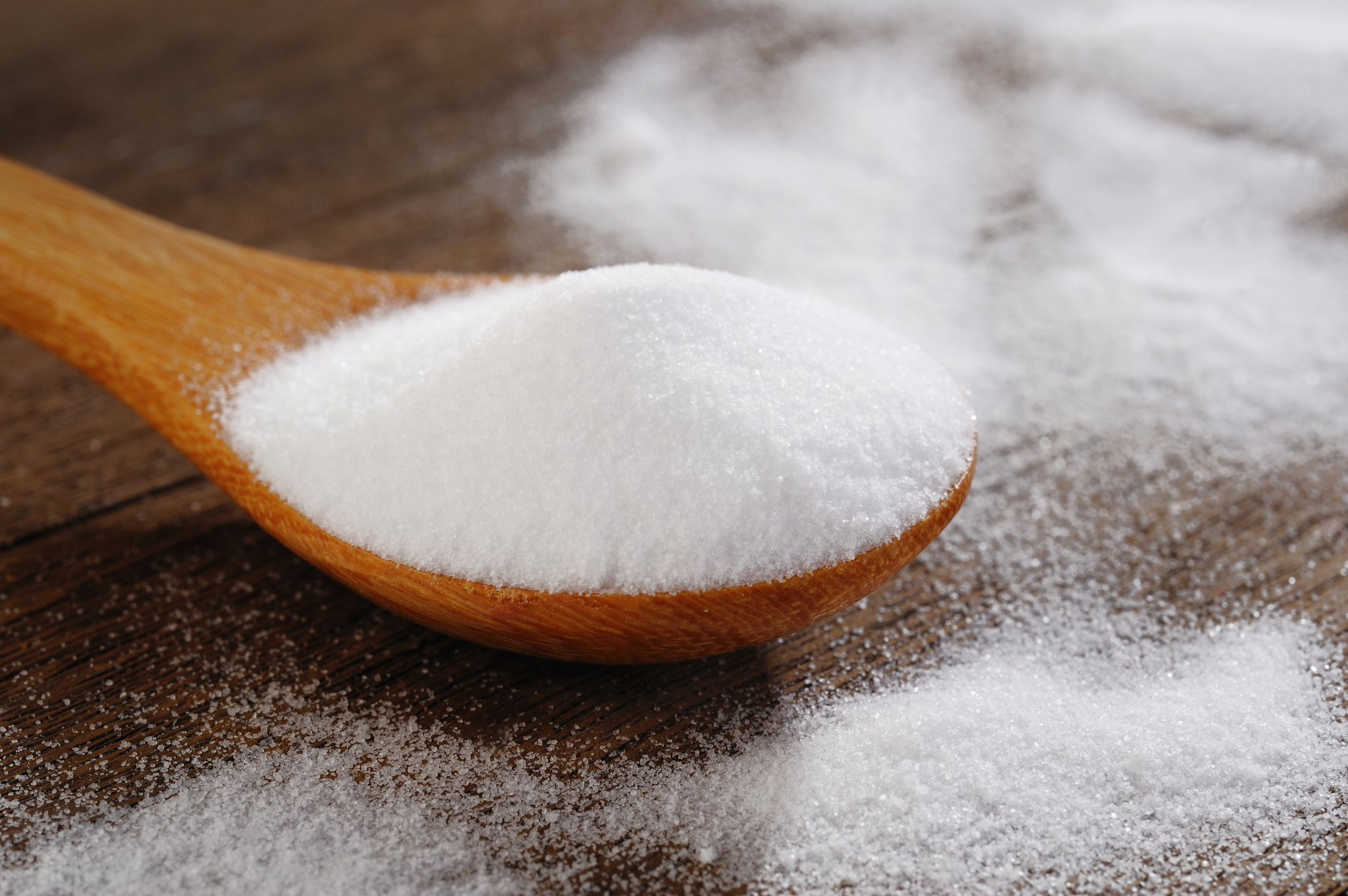 Sử dụng muối với baking soda giúp hàm răng sáng bóng