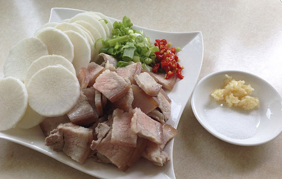 Thịt kho củ cải thơm ngon với những nguyên liệu đơn giản