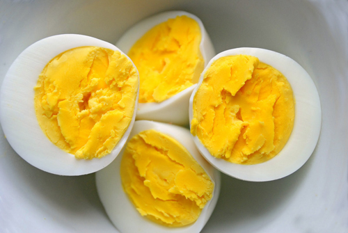Lòng đỏ trứng cũng được biết đến như một thực phẩm ngừa ung thư máu hiệu quả