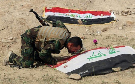 Kinh hoàng phát hiện 8 hố chôn tập thể với 1.700 xác chết ở Tikrit