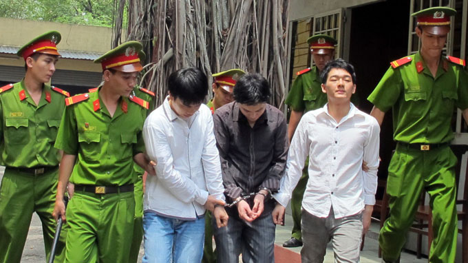 Tin tức mới cập nhật 24h ngày 5/12: Thành phố Hồ Chí Minh đồng loạt ra quân truy quét tệ nạn xã hội