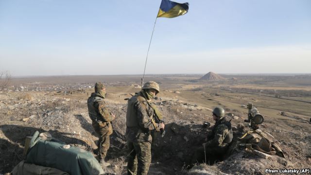 Tình hình Ukraine mới nhất: Ukraine nỗ lực duy trì thỏa thuận ngừng bắn, tìm kiếm hòa bình cho đất nước