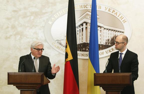 Tình hình Ukraine: Ngoại trưởng Nga và Tổng thống Nga đã có cuộc hội đàm với Ngoại trưởng Đức tại Mátxcơva.