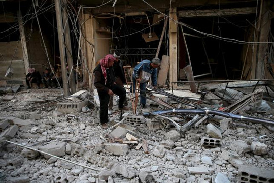 Tin tức về tình hình chiến sự Syria mới nhất ngày 15/12/2015 cho biết Hàng chục dân thường thiệt mạng bởi không kích ở Syria 