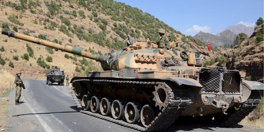 Tin tức về tình hình chiến sự Syria mới nhất ngày 29/12/2015 cho biết Thổ Nhĩ Kỳ bác bỏ xe tăng vượt biên giới vào Syria