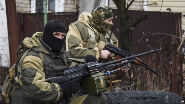 Tình hình Ukraine mới nhất: Hai bên liên tục cáo buộc lẫn nhau tăng cường tấn công tại các khu vực miền đông
