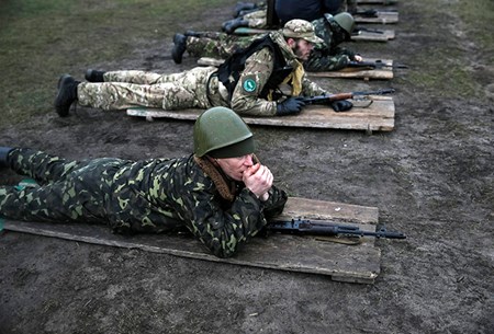 Tình hình Ukraine mới nhất: Lực lượng Vệ binh Quốc gia Ukraine tham gia huấn luyện trên thao trường