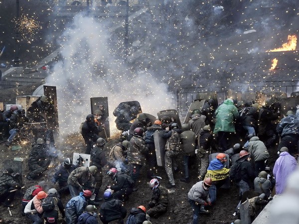 Tình hình Ukraine mới nhất: Cuộc tấn công của lực lượng ly khai nhằm vào quân đội chính phủ Ukraine đêm qua 1/1/2015