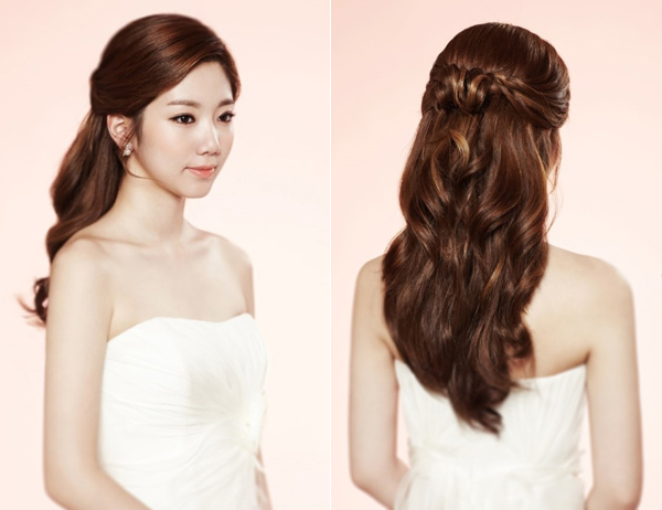 Kiểu tóc cô dâu buộc nửa đầu mang đến vẻ quyến rũ, gợi cảm trong ngày cưới