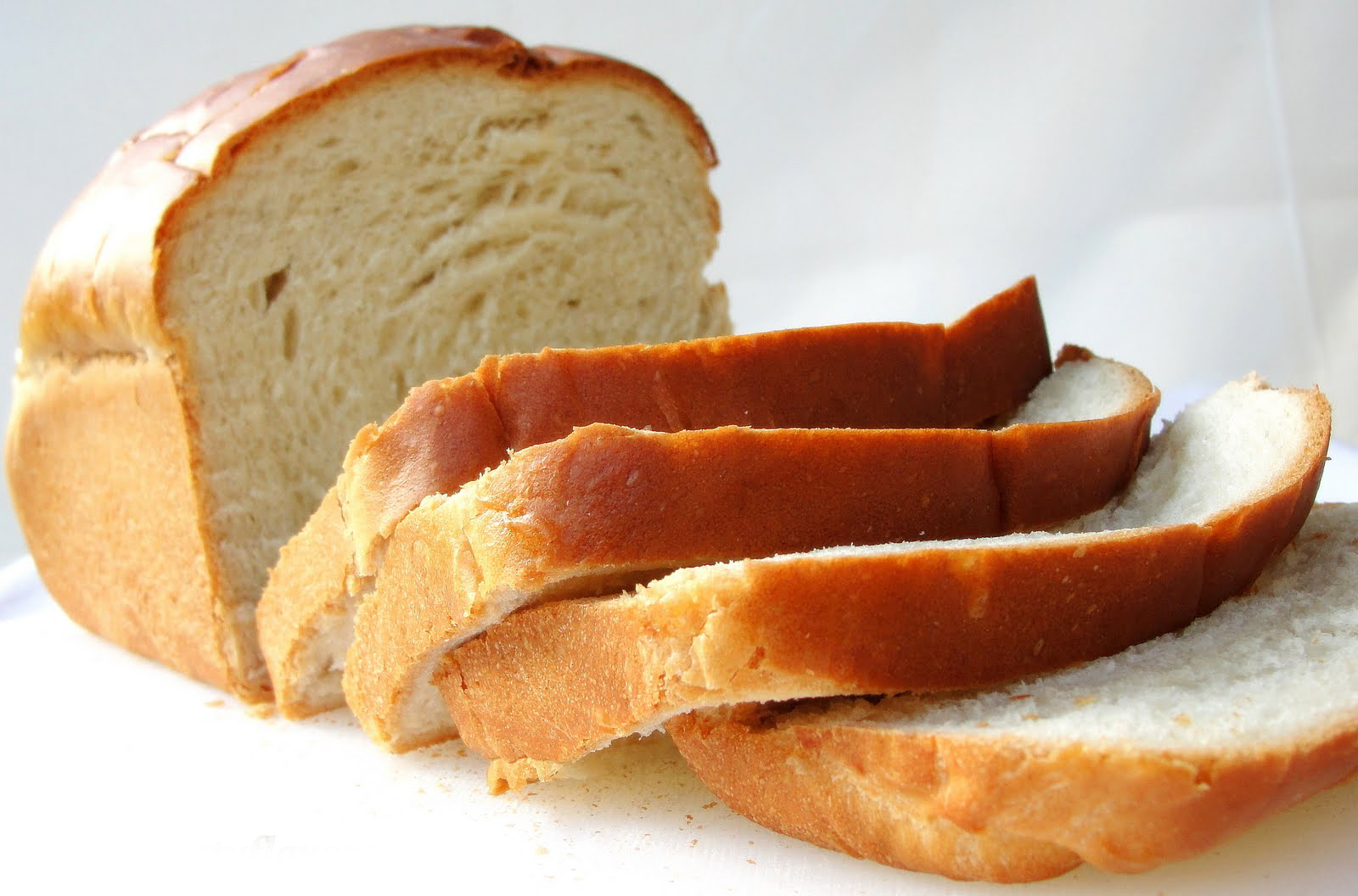 Ăn nhiều bánh mì trắng, bỏng gạo làm tăng nguy cơ mắc ung thư phổi