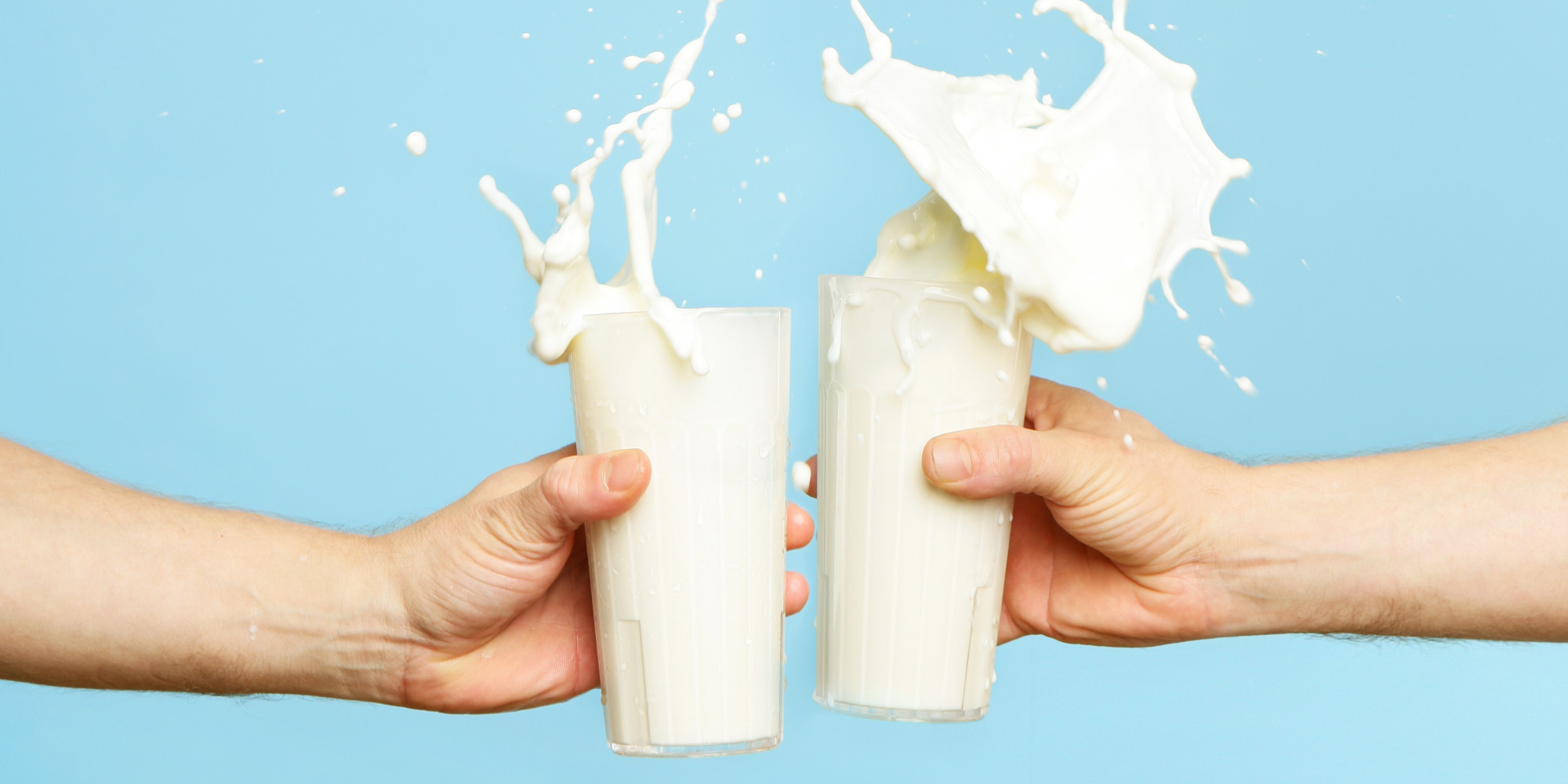 Thực phẩm có tính axit cao như sữa cũng nên tiêu thụ ở mức vừa phải