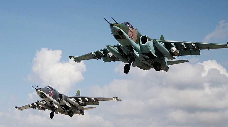 Chiến đấu cơ Su-25 của Nga cất cánh từ căn cứ Khmeimim tại Syria
