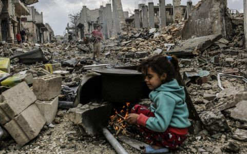 Nhiều trẻ em Syria đang phải sinh sống tại các khu vực bị đổ nát do nội chiến