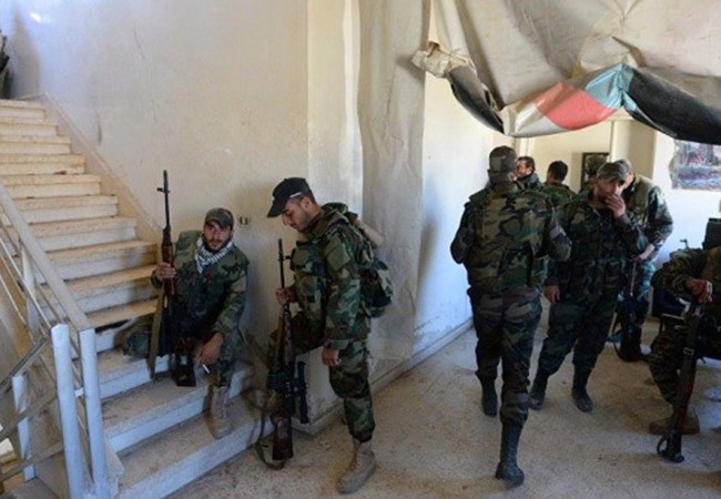 Các binh sĩ quân đội Syria trên chiến trường Aleppo, theo tình hình chiến sự Syria mới cập nhật