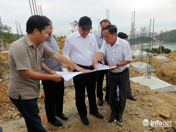  Thành ủy Đà Nẵng đến kiểm tra công trình ''cày xới'' Sơn Trà. Ảnh: Infonet