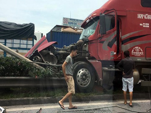 Tai nạn giao thông mới nhất 24h qua ngày 2/8/2017