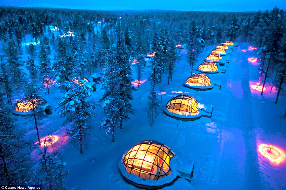 ''Ấm áp'' với khách sạn Kakslauttanen ẩn mình trong núi tuyết Bắc cực của Phần Lan 
