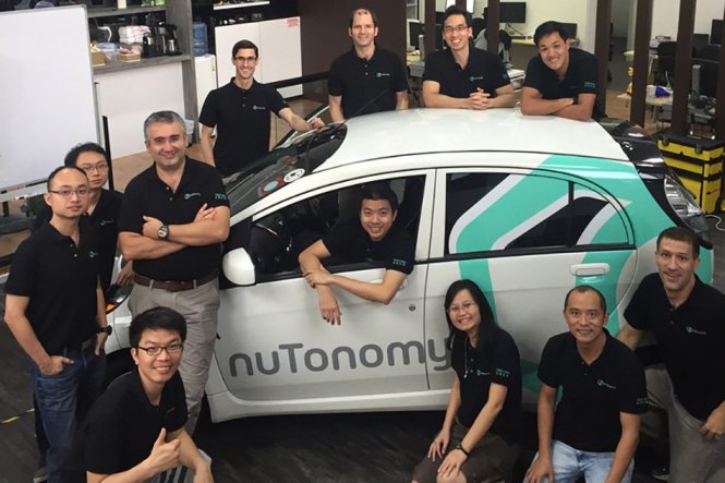 Các thành viên công ty startup NuTonomy. Ảnh: MIT News