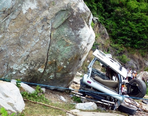 Chính quyền địa phương đã hỗ trợ bước đầu gia đình các nạn nhân vụ sập mỏ đá ở Hà Giang