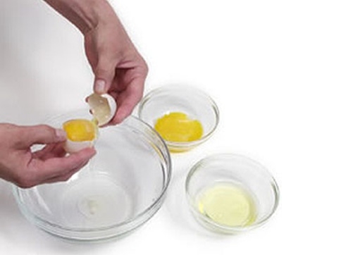 Mặt nạ trứng gà là một phương pháp chăm sóc da nhờn hiệu quả 