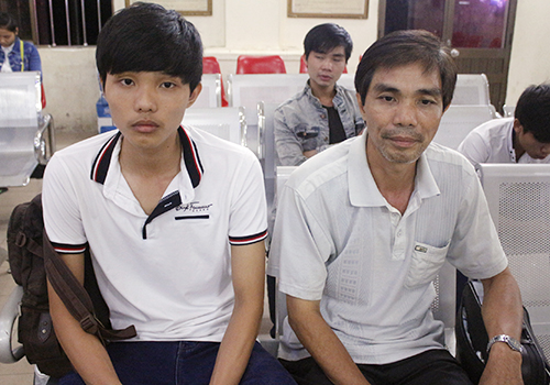Bố con Nguyễn Xuân Anh Tuấn rất buồn vì bỗng trượt Đại học Y dược Huế