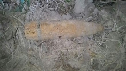 Quả đạn pháo mới được phát hiện trong nahf dân dáng 21/05