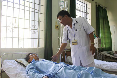 Bệnh nhân Soái bị nhồi máu não khi làm việc tại đảo Trường Sa