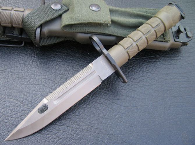 M9 là một loại dao quân dụng nổi tiếng vì tính chiến đấu và tính cơ động cao