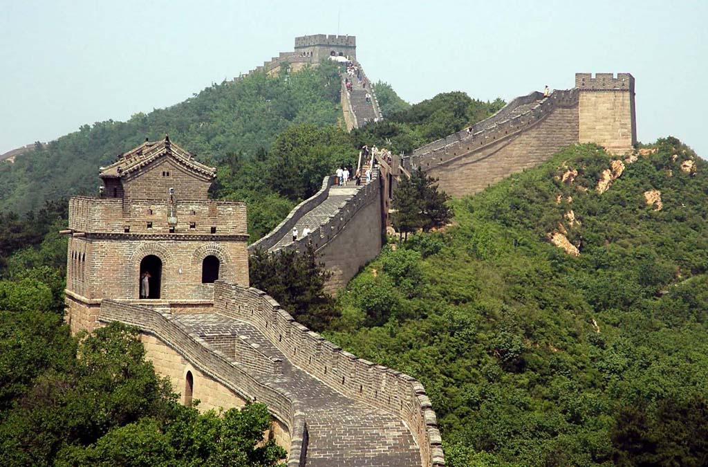 Vạn Lý Trường Thành (Trung Quốc) là công trình kiến trúc nổi tiếng chứng tỏ khả năng đảm bảo chất lượng xây dựng của đất nện