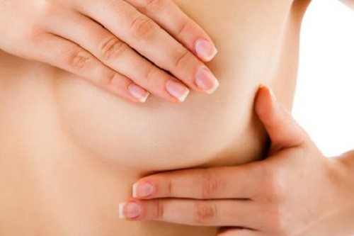 Đau tức ngực là dấu hiệu bệnh ung thư vú rõ nhất