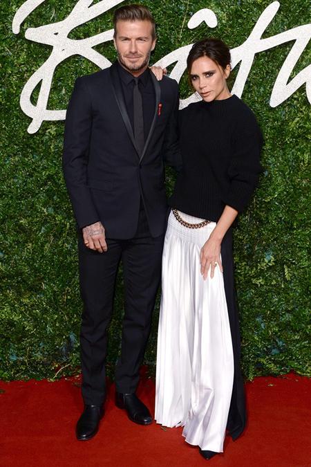 Ông bố bốn con - David Beckham phủ nhận đóng James Bond vì muốn dành thời gian phát triển thương hiệu thời trang riêng cùng vợ