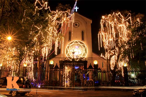 Nhà thờ Lớn là địa điểm đi chơi Giáng sinh đẹp và lý tưởng
