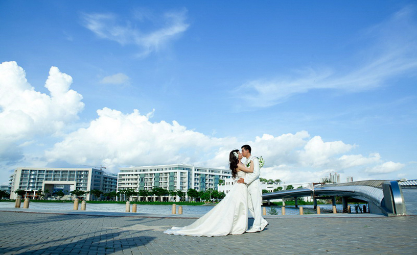 Khu đô thị Phú Mỹ Hưng từ lâu đã trở thành địa điểm chụp ảnh cưới được nhiều cặp uyên ương lựa chọn