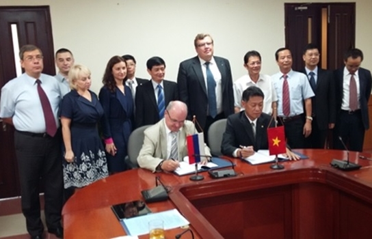 Lễ ký kết bản thỏa thuận chung về dự án xây dựng nhà máy điện hạt nhân Ninh Thuận 1 tại Việt Nam
