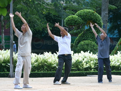 Điều trị bệnh Parkinson bằng c&aacute;ch thường xuy&ecirc;n tập luyện thể dục thể thao