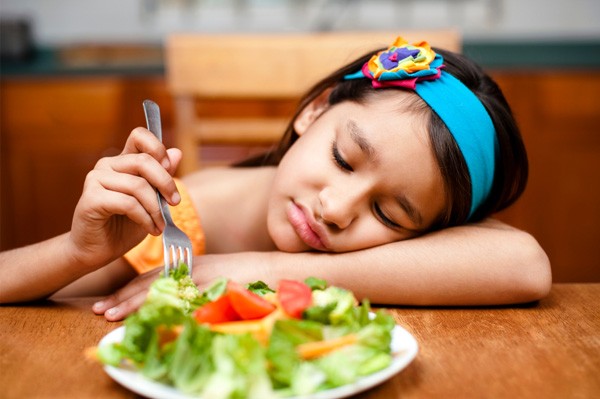 Thiếu kẽm và selen trong nguồn dinh dưỡng cho bé dẫn đến tình trạng bé biếng ăn 