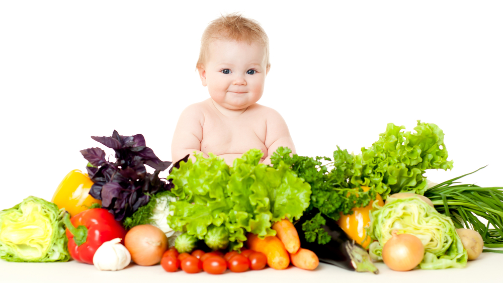 Mẹ nên thay đổi thực đơn thường xuyên để đảm bảo đủ dinh dưỡng cho bé