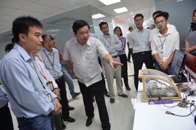 Ông Đinh La Thăng chỉ đạo đẩy nhanh cổ phần hóa Công ty TNHH MTV Phát triển Công viên phần mềm Quang Trung, tạo đà phát triển và cạnh tranh