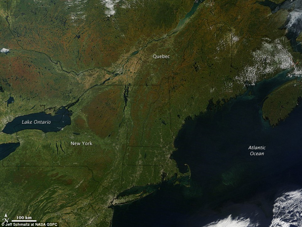 vệ tinh NASA chụp ảnh mùa thu dưới mặt đất tuyệt đẹp