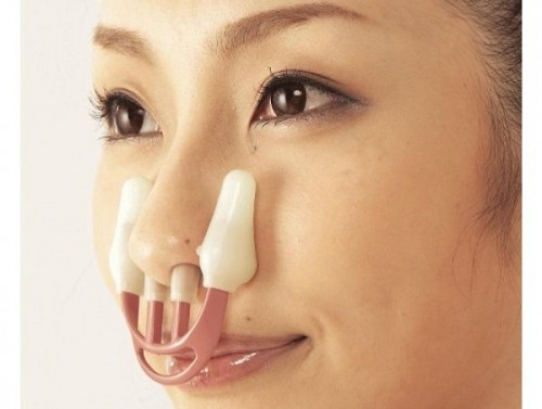 Phẫu thuật thẩm mỹ là biện pháp duy nhất thay đổi cơ trên mũi