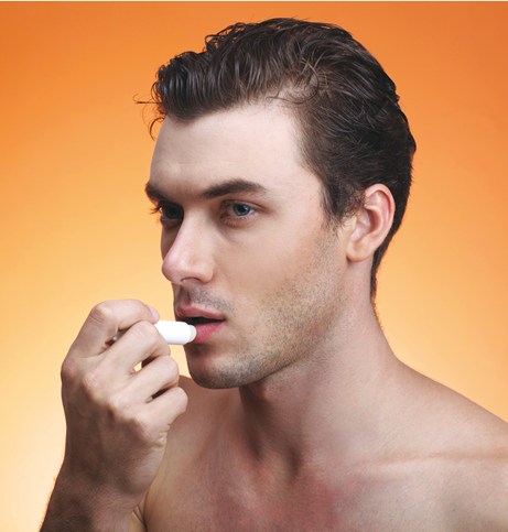 Son môi dành cho nam giới ngày càng bán chạy