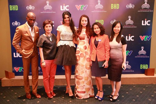 Hoa hậu Ivian cũng chính là người sẽ là người trao chiếc vương miện trị giá 1 tỷ choquán quân đầu tiên của Hoa khôi Áo dài Việt Nam – Đường tới vương miện Hoa hậu Thế giới