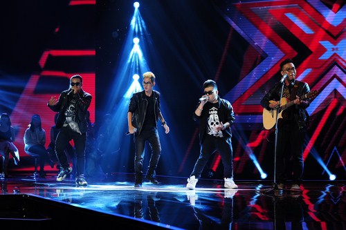 Với tiết mục xuất sắc của mình, F-band tự tin giành một vị trí chắc chắn trên ghế nóng Nhân tố bí ẩn/ The X-Factor 