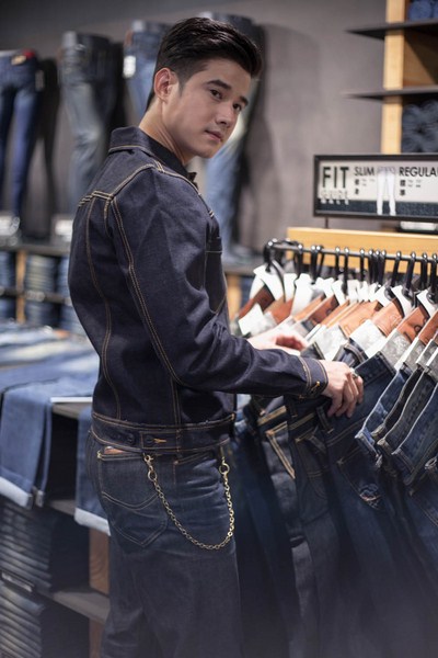 Mario Maurer đã chính thức cho ra mắt dòng sản phẩm jeans của riêng anh tại Bangkok. 