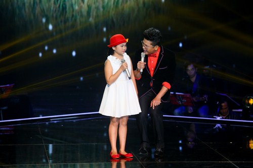 Cô bé Thiện Nhân trên sân khấu Giọng hát Việt